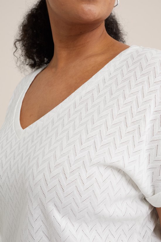 WE Fashion Dames T-shirt met opengewerkt dessin - Curve