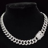 Iced Out Chain - Bust Down Heren Ketting met Diamantjes (Zirkonia) - 60cm - Zilver kleurig - Kettingen Mannen - Cadeau voor Man - Mannen Cadeautjes