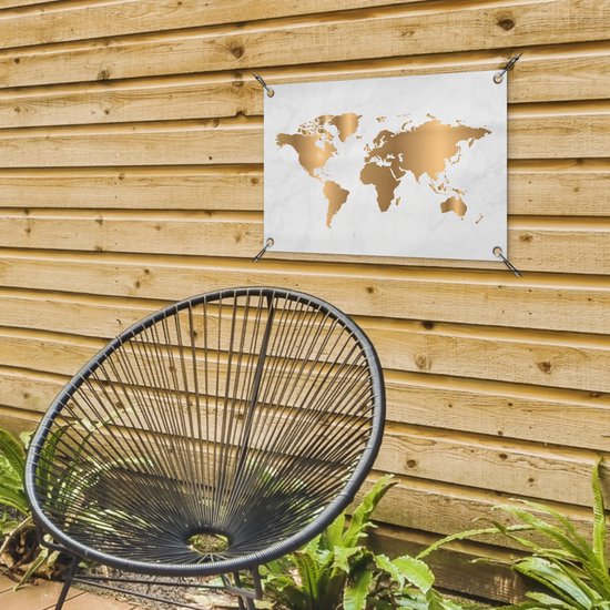 Tuinposter 60x40 cm - Tuindecoratie Wereldkaart - Goud - Marmerlook - Luxe - Design - Poster voor in de tuin - Buiten decoratie - Schutting tuinschilderij - Tuindoek muurdecoratie - Wanddecoratie balkondoek