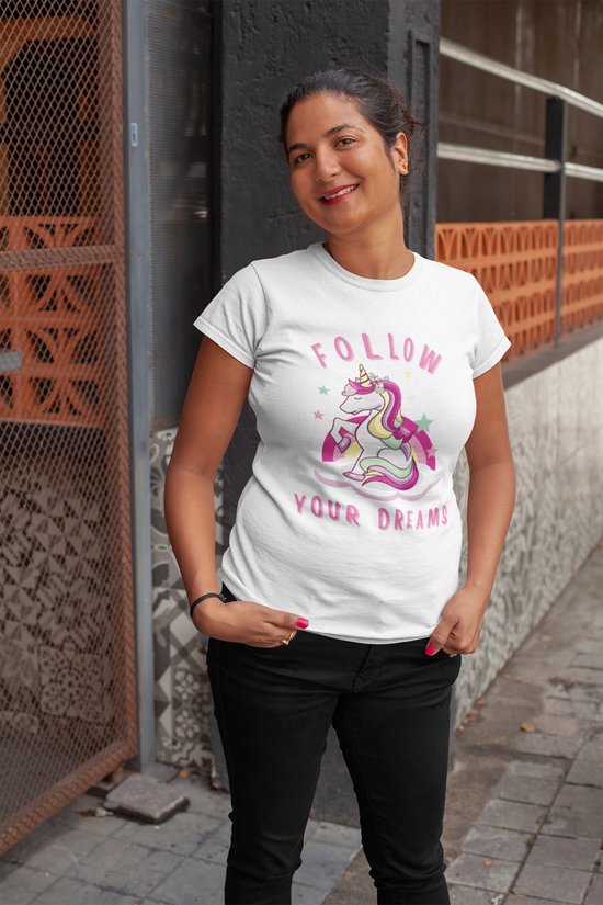 Chemise - Suivez vos rêves - Wurban Wear | Chemise drôle | Beau cadeau | T-shirt unisexe | Licorne | Licorne | Pays des merveilles des contes de fées | arc en ciel | Animaux | Blanc