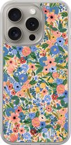 Casimoda® hoesje - Geschikt voor iPhone 15 Pro Max - Blue Gardens - 2-in-1 case - Schokbestendig - Bloemen - Verhoogde randen - Blauw, Transparant