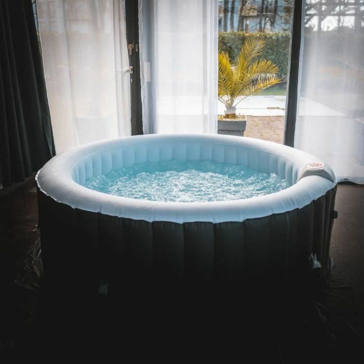 Bol.com Opblaasspa Sunspa 4 personen aanbieding