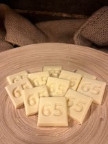 Chocolade cijfer 65 | Getal 65 chocola | Cadeau voor verjaardag of jubileum | Smaak Wit