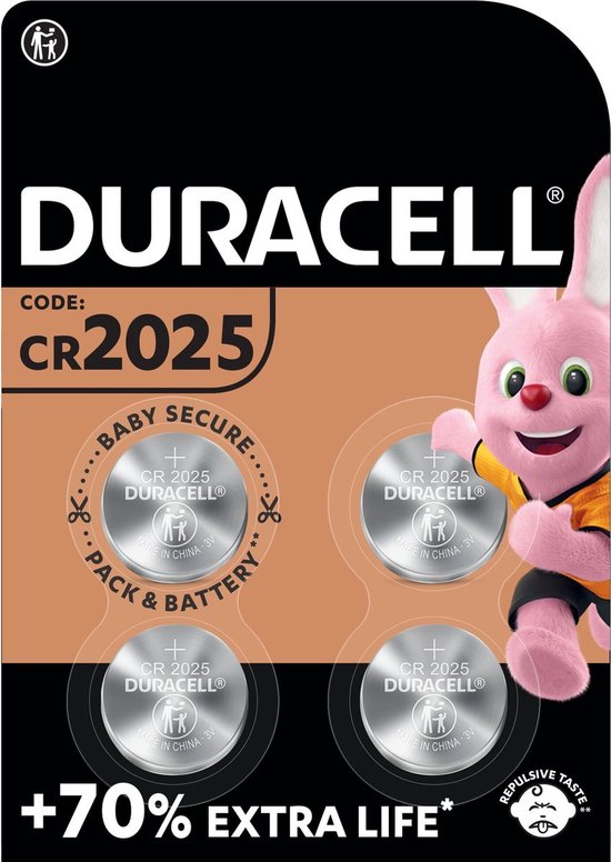 Verpakking met vier Duracell CR2025 knoopcelbatterijen. Op de verpakking staat de Duracell bunny en de tekst "+70% EXTRA LIFE".