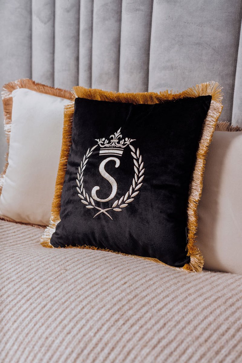 Embroidered pillow / personalised pillow / monogram pillow / decorative cushion 40x 40 black velvet letter S