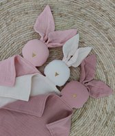 LoVinn - Knuffeldoekje - speendoekje - konijn - licht roze - gepersonaliseerd met naam - kraamcadeautje