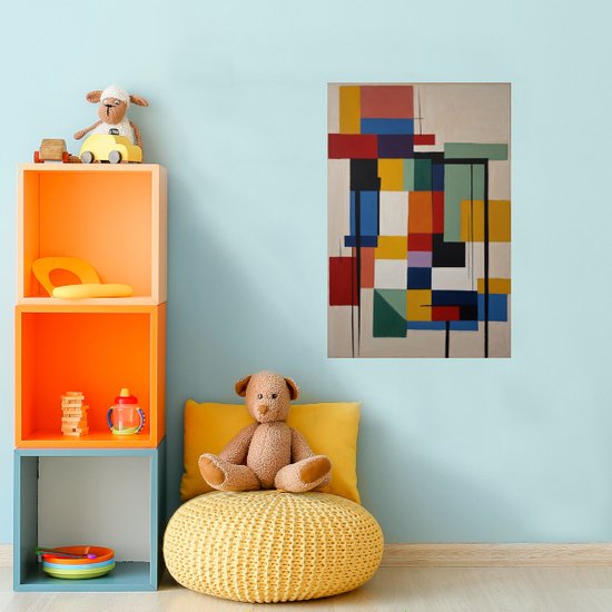 Œuvre d'art abstraite avec des formes géométriques dans des tons de rouge, bleu, jaune et vert, suspendue à un mur bleu clair.