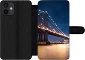 Bookcase Geschikt voor iPhone 12 Mini telefoonhoesje - New York - Manhattan - Maan - Met vakjes - Wallet case met magneetsluiting