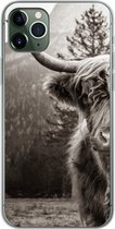 Geschikt voor iPhone 11 Pro Max hoesje - Schotse hooglander - Stier - Zwart - Wit - Siliconen Telefoonhoesje