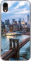 Geschikt voor iPhone XR hoesje - New York - Brooklyn Bridge - Boot - Siliconen Telefoonhoesje