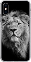 Geschikt voor iPhone X hoesje - Aziatische leeuw tegen zwarte achtergrond in zwart-wit - Siliconen Telefoonhoesje