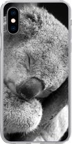Geschikt voor iPhone X hoesje - Slapende koala op zwarte achtergrond in zwart-wit - Siliconen Telefoonhoesje