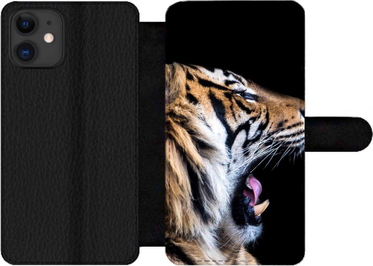 Telefoonhoesje Geschikt voor iPhone 12 Pro Max telefoonhoesje - Tijger - Dieren - Portret - Met vakjes - Wallet case met magneetsluiting