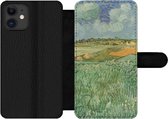 Bookcase Geschikt voor iPhone 12 Pro Max telefoonhoesje - Vlakbij Auvers - Vincent van Gogh - Met vakjes - Wallet case met magneetsluiting