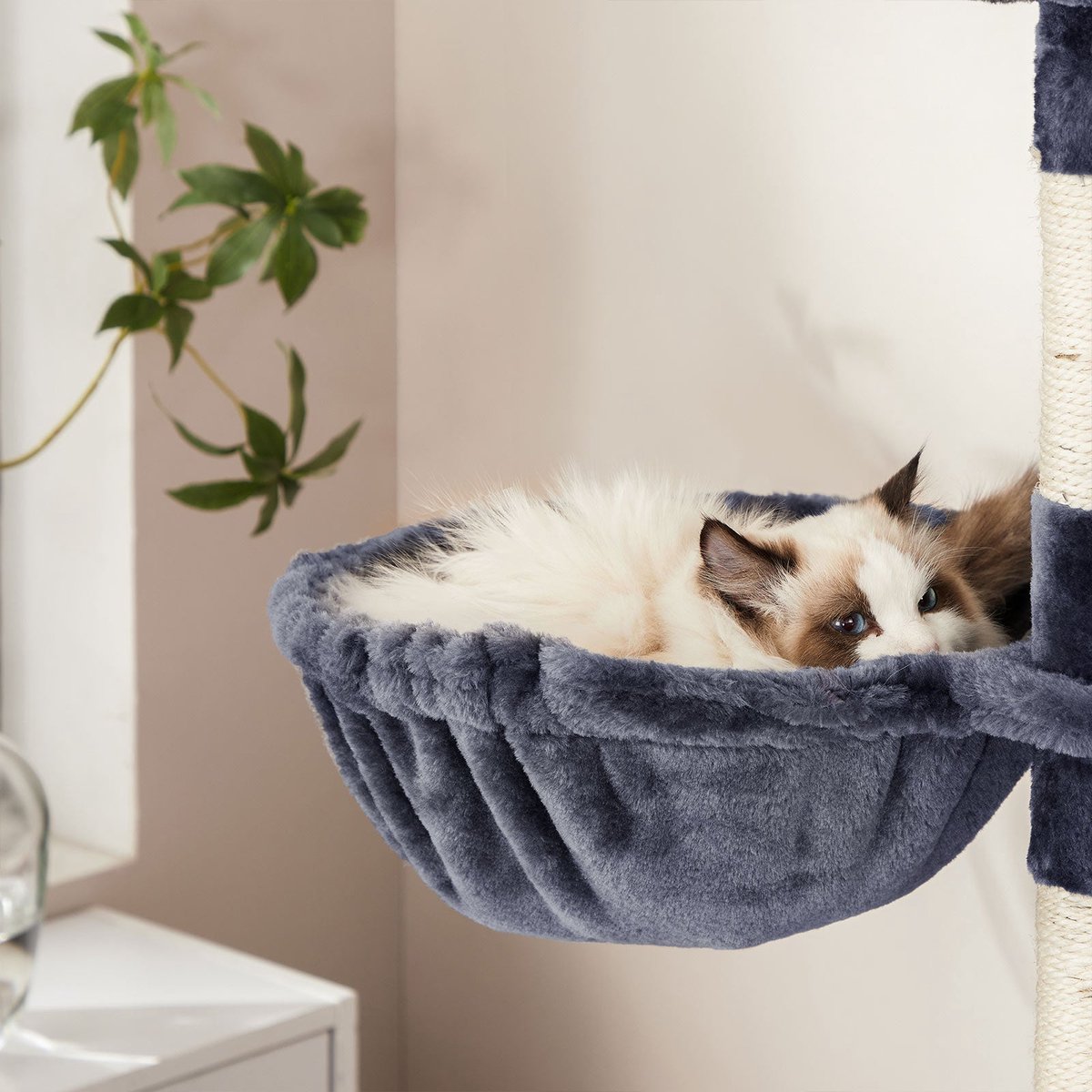 Krabpaal groot, 206 cm hoog, XXL kattenboom, met 13 krabzuilen, 2 platforms, 2 holten, mand, hangmat, pluche ballen, meerlaagse kattenkrabpaal, rookgrijs thumbnail 6
