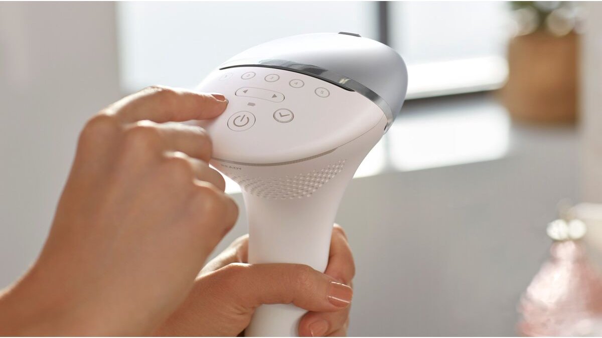 Electric IPL Hair Remover Philips Lumea Prestige BRI940/00 thumbnail 4