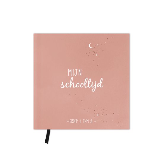 Roze omslag van een boek met de tekst 'MIJN schooltijd' en 'GROEP 1 T/M 8'.