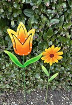 Metalen deco tuinstekers "bloemen" - Set van 2 stuks - meerkleurig oranje - hoogte 60 x 17 x 1 cm + 52 x 11 x 1 cm - Tuinaccessoires - Tuindecoratie – Tuinstekers