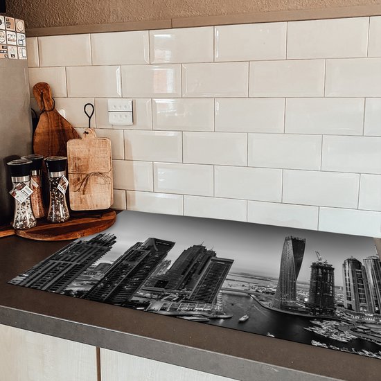 KitchenYeah® Inductie beschermer 83x51.5 cm - Zwart - Wit - Dubai - Boot - Kookplaataccessoires - Afdekplaat voor kookplaat - Inductiebeschermer - Inductiemat - Inductieplaat mat