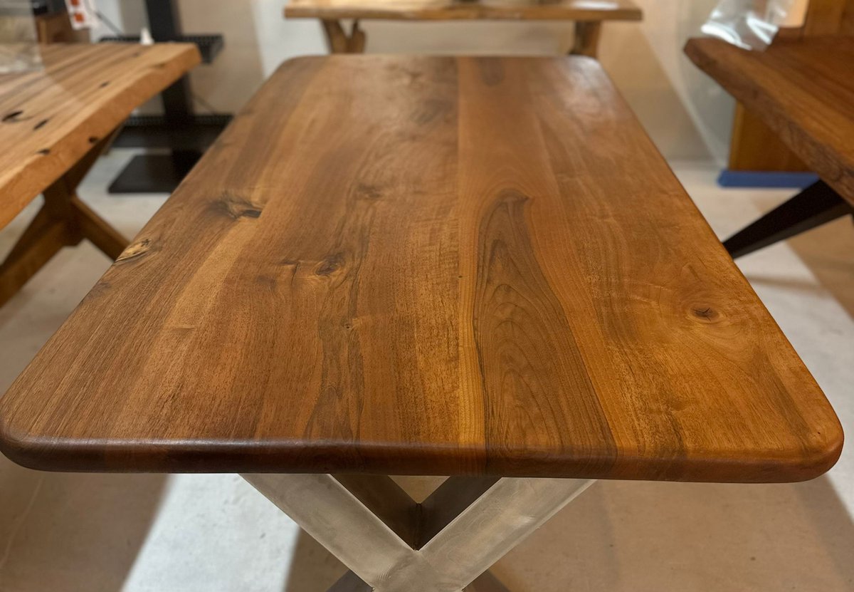 Arka Woods - Walnoot hout eettafel - Brienne