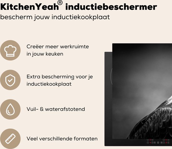 KitchenYeah® Inductie beschermer 81.2x52 cm - Arend - Roofvogel - Zwart - Wit - Dieren - Kookplaataccessoires - Afdekplaat voor kookplaat - Inductiebeschermer - Inductiemat - Inductieplaat mat