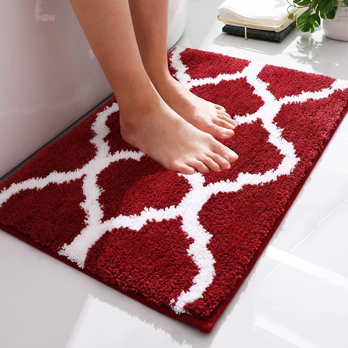 Antislip badmat, badkamertapijt, wasbaar, hoogpolig, badmat, pluizige microvezel, 40 x 60 cm, wijnrood