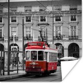 Poster Zwart-wit foto met een rode tram - 50x50 cm