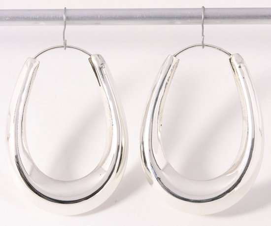 Lange ovale hoogglans zilveren oorringen - 48 mm.