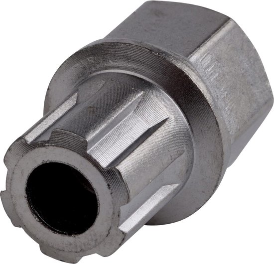Zilverkleurige velgslot adapter met kartelrand en 12-zijdige aandrijvingsopening.