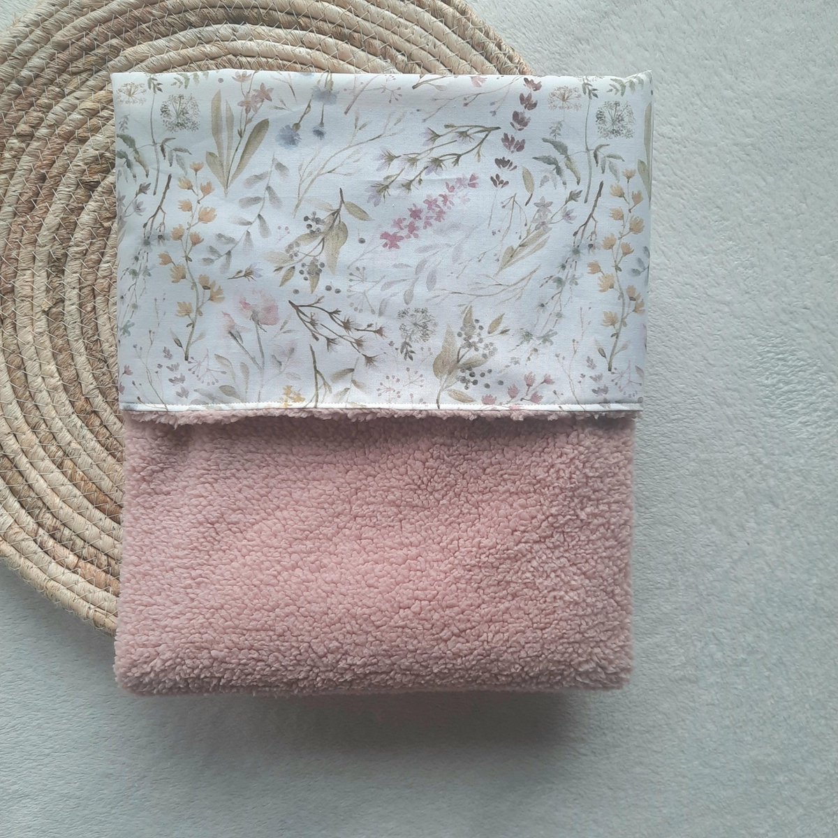 Wiegdeken - teddy roze - natuur bladeren - 70x 100 cm - Handgemaakt - Handmade