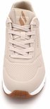 Vue de face d'une basket Skechers UNO naturelle avec lacets, perforations et semelle blanche.