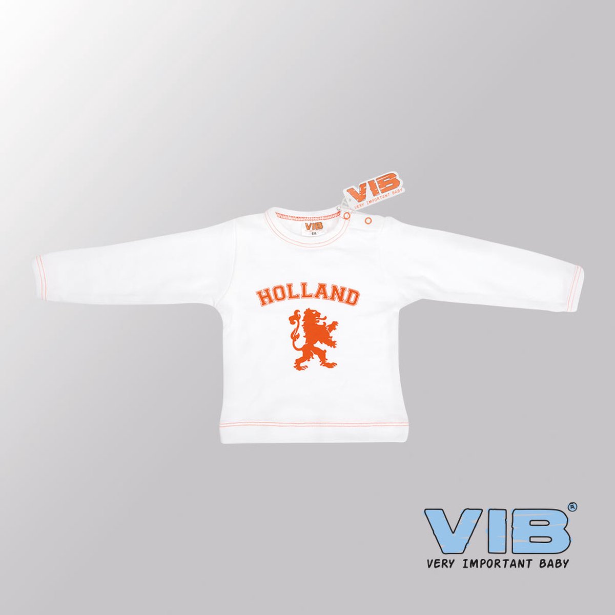 VIB® - Baby T-Shirt Holland Oranje Leeuw (wit-Oranje) -(3-6 mnd) - WK voetbal 2026 - WK voetbal versiering - WK voetbal outfit - Nederland WK - Babykleertjes - Baby cadeau - zwangerschap aankondiging - geboorte cadeau
