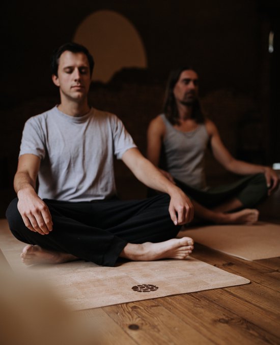 Pierre Sports - Yoga Mat Eagle - Kurk en Recycled Rubber - Duurzaam - Extra Dikte 5mm - Anti Slip - Yoga en Pilates - 183 x 65cm van Pierre Sports — afbeelding 2
