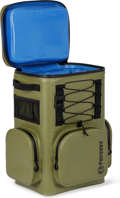 Olijfgroene koelrugzak van Petromax met openklapbaar blauw deksel en buitenvakken.