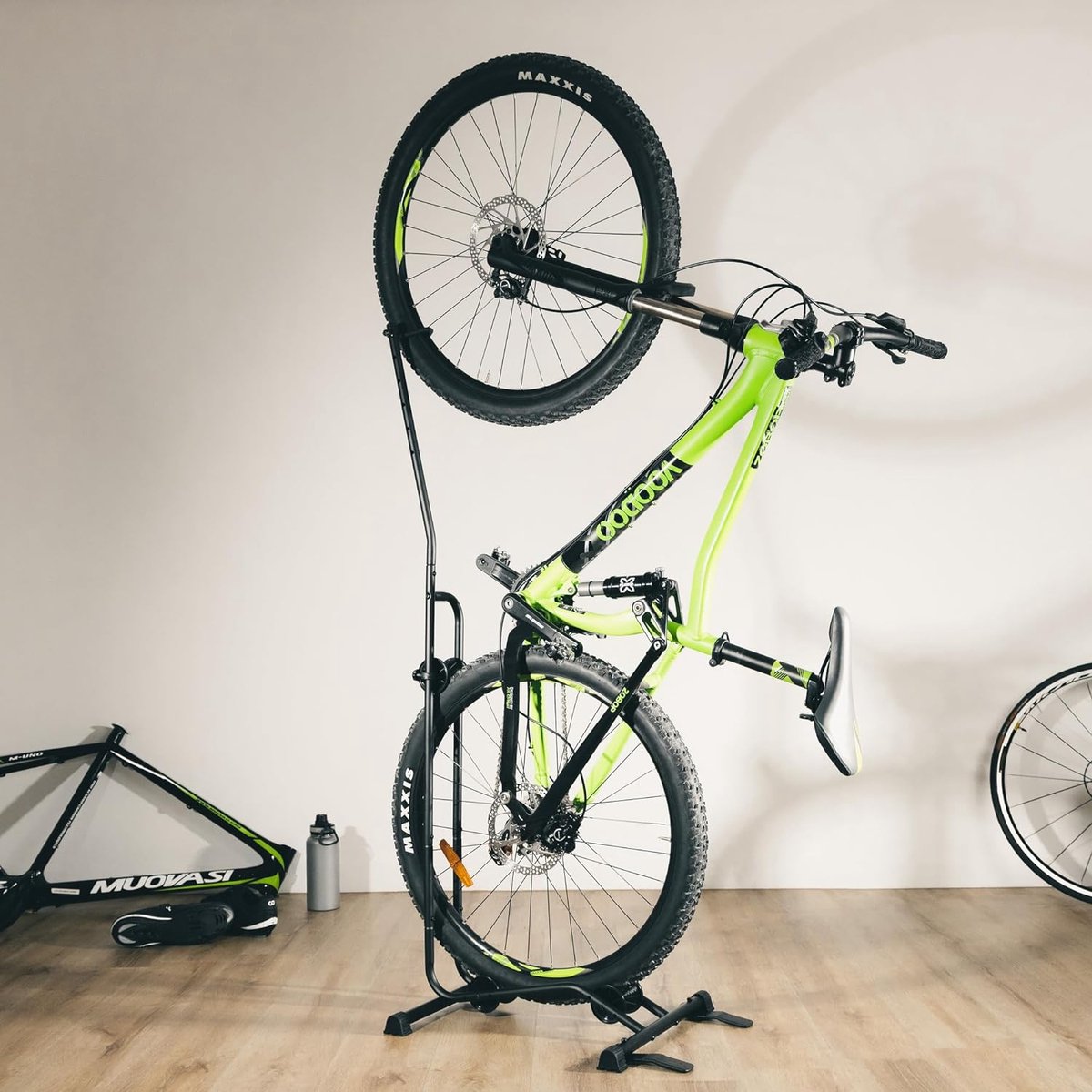 Range-vélo pour 1 bicyclette – 68,8 x 56 x 49,3-81,1 cm – Capacité 25