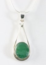 Zilveren hanger met smaragd aan ketting