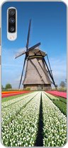 Geschikt voor Samsung Galaxy A70 hoesje - Molen tussen de tulpen in Nederland - Siliconen Telefoonhoesje