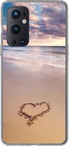 Geschikt voor OnePlus 9 Pro hoesje - Hart op het strand in Nederland - Siliconen Telefoonhoesje