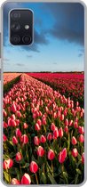 Geschikt voor Samsung Galaxy A71 hoesje - Kleurrijke tulpen in Nederlands landschap - Siliconen Telefoonhoesje