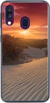 Geschikt voor Samsung Galaxy A40 hoesje - Zonsondergang bij het Nederlandse strand - Siliconen Telefoonhoesje