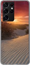 Geschikt voor Samsung Galaxy S21 Ultra hoesje - Zonsondergang bij het Nederlandse strand - Siliconen Telefoonhoesje