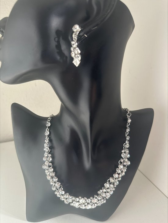 Elegante strass sieraden set | Make up | Parfum | Moederdag | Verjaardagscadeau| Cadeautje| Valentijnsdag| Kado | sieraden | vaderdag | oorbellen | oorsieraden