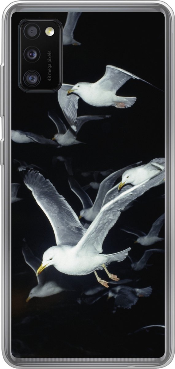 Telefoonhoesje Geschikt voor Samsung Galaxy A41 hoesje - Vogel - Zwart - Zwerm - Siliconen Telefoonhoesje Telefoonhoesje
