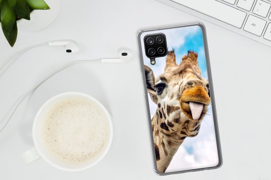 Coque Samsung Galaxy A12 - Girafe - Drôle - Langue - Siliconen - Sinterklaas - Noël - Cadeaux - Chaussures Cadeaux