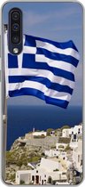 Geschikt voor Samsung Galaxy A50 hoesje - Vlag Griekenland bij een dorp - Siliconen Telefoonhoesje