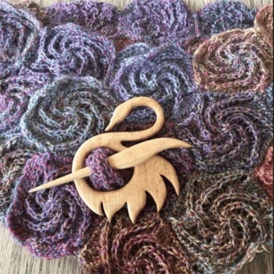 Bruin - Damesbroches & -spelden / Damessieraden