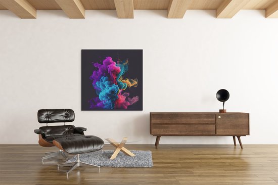 Abstract schilderij van kleurrijke, wervelende rookpluimen in paars, blauw, roze en oranje op een zwarte achtergrond.