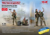 1:35 ICM 35755 War has no gender - Female servicemen of the Armed Forces of Ukraine Plastic Modelbouwpakket