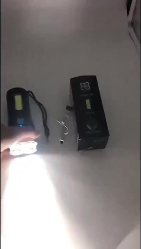 SENDALE Led zaklamp, 90.000 lumen, IPX67 waterdicht, USB oplaadbaar, 5