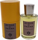 Gouden cilinder naast een glazen fles met gele vloeistof en zilveren dop. Beide met "ACQUA DI PARMA COLONIA INTENSA" erop.